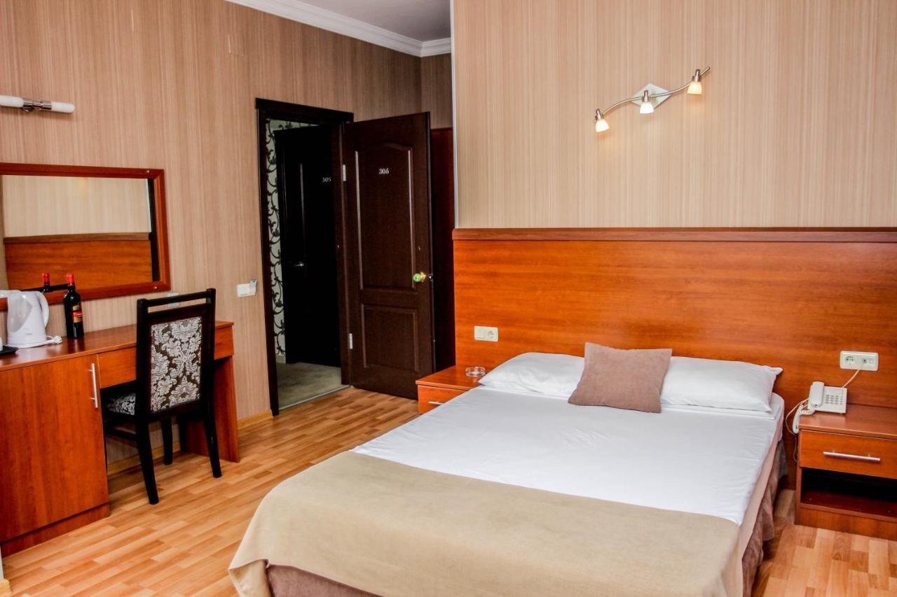 Hotel Istanbul Batumi Eksteriør billede