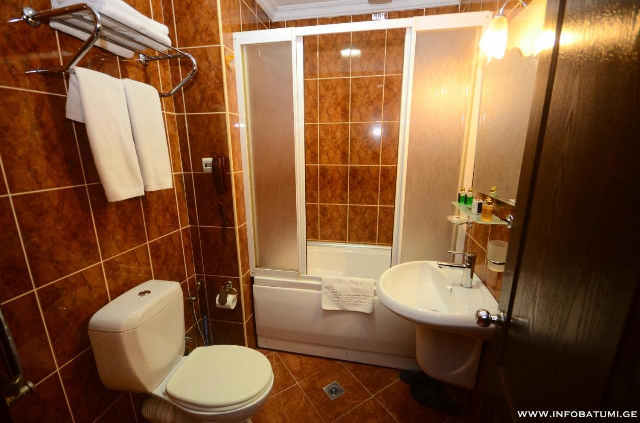 Hotel Istanbul Batumi Eksteriør billede