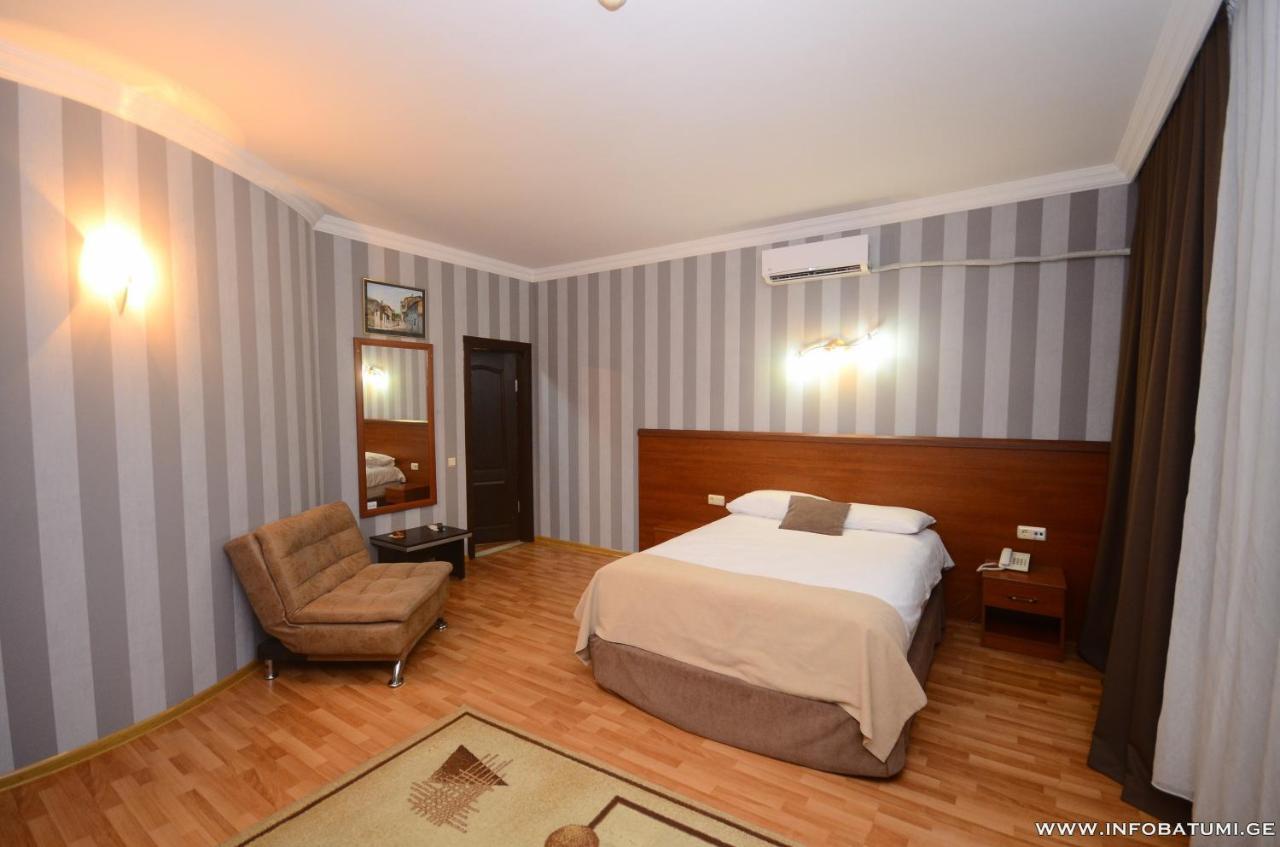 Hotel Istanbul Batumi Eksteriør billede