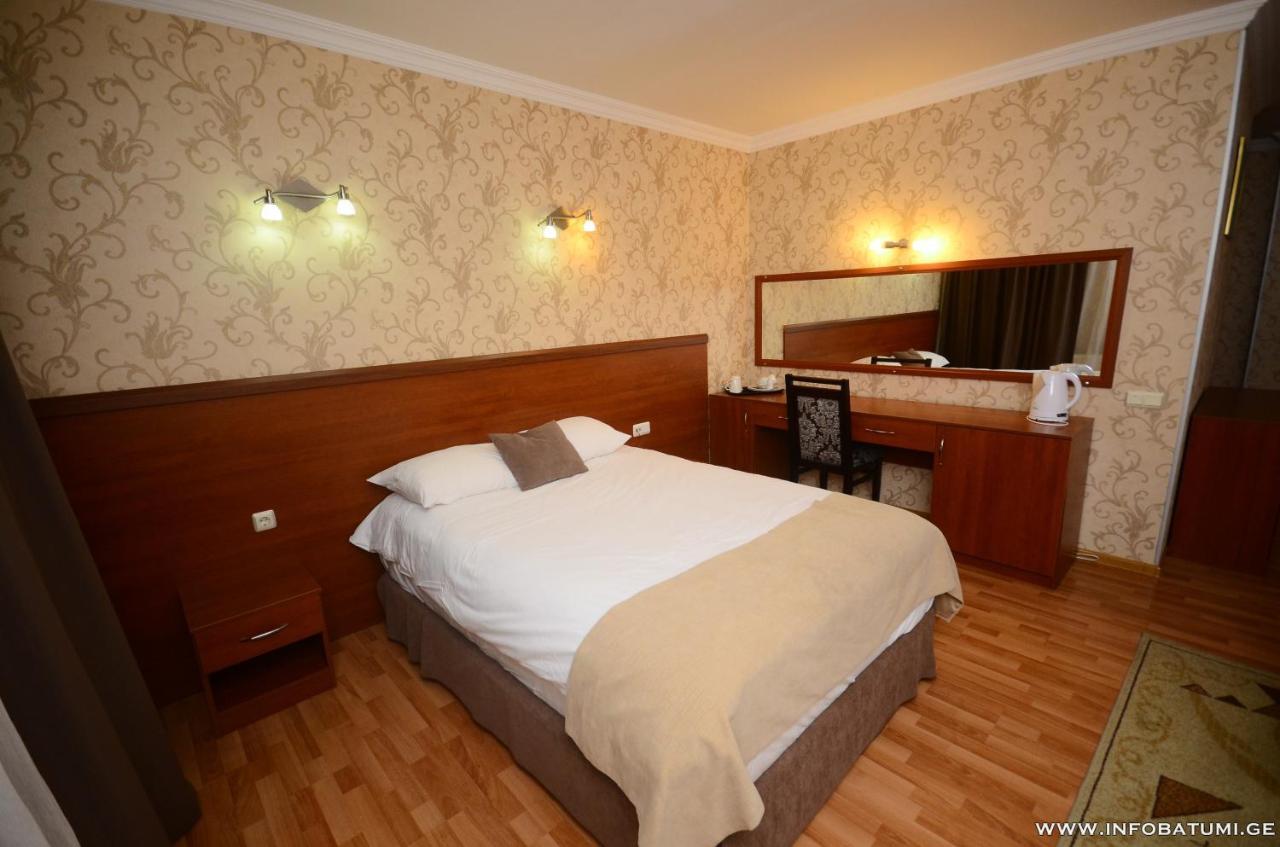 Hotel Istanbul Batumi Eksteriør billede